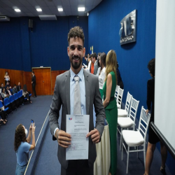 02-04 - Novos advogados e estagiários recebem certidões na OAB-MT - Fotografo: Fernando Rodrigues