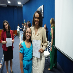 02-04 - Novos advogados e estagiários recebem certidões na OAB-MT - Fotografo: Fernando Rodrigues