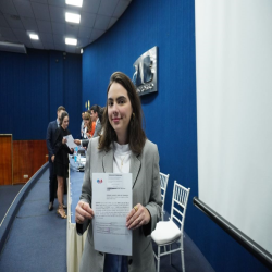 02-04 - Novos advogados e estagiários recebem certidões na OAB-MT - Fotografo: Fernando Rodrigues