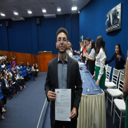 02-04 - Novos advogados e estagiários recebem certidões na OAB-MT - Fotografo: Fernando Rodrigues