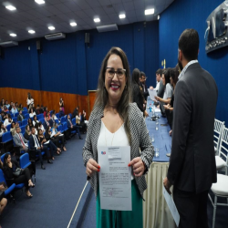 02-04 - Novos advogados e estagiários recebem certidões na OAB-MT - Fotografo: Fernando Rodrigues