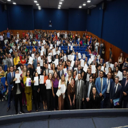 07-05 - Novos advogados e estagiários recebem certidões na OAB-MT - Fotografo: Fernando Rodrigues