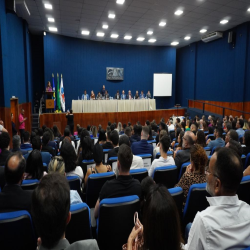 07-05 - Novos advogados e estagiários recebem certidões na OAB-MT - Fotografo: Fernando Rodrigues