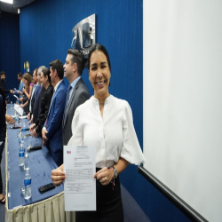 07-05 - Novos advogados e estagiários recebem certidões na OAB-MT - Fotografo: Fernando Rodrigues