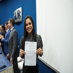 07-05 - Novos advogados e estagiários recebem certidões na OAB-MT - Fotografo: Fernando Rodrigues