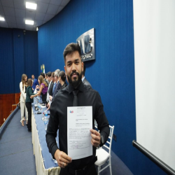 07-05 - Novos advogados e estagiários recebem certidões na OAB-MT - Fotografo: Fernando Rodrigues