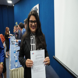 07-05 - Novos advogados e estagiários recebem certidões na OAB-MT - Fotografo: Fernando Rodrigues