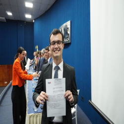 07-05 - Novos advogados e estagiários recebem certidões na OAB-MT - Fotografo: Fernando Rodrigues