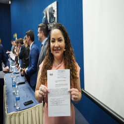 07-05 - Novos advogados e estagiários recebem certidões na OAB-MT - Fotografo: Fernando Rodrigues