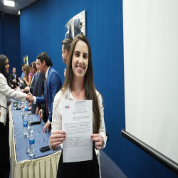 07-05 - Novos advogados e estagiários recebem certidões na OAB-MT - Fotografo: Fernando Rodrigues