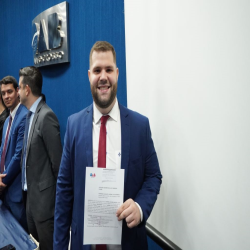 07-05 - Novos advogados e estagiários recebem certidões na OAB-MT - Fotografo: Fernando Rodrigues