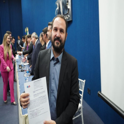 07-05 - Novos advogados e estagiários recebem certidões na OAB-MT - Fotografo: Fernando Rodrigues