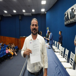 07-05 - Novos advogados e estagiários recebem certidões na OAB-MT - Fotografo: Fernando Rodrigues