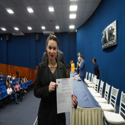 07-05 - Novos advogados e estagiários recebem certidões na OAB-MT - Fotografo: Fernando Rodrigues