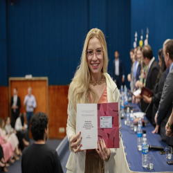 01-04-25 Entrega de Carteiras para estagiários, advogadas e advogados - Fotografo: Fernando Rodrigues