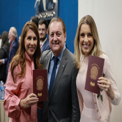 01-04-25 Entrega de Carteiras para estagiários, advogadas e advogados - Fotografo: Fernando Rodrigues